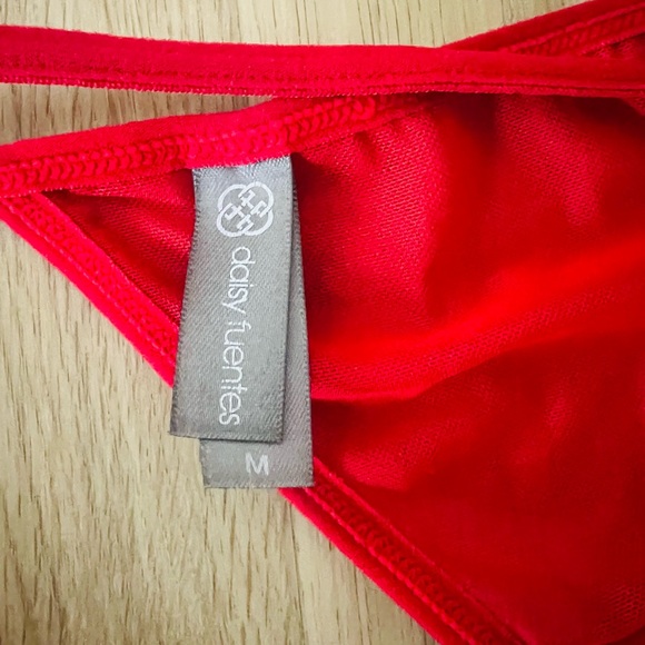 Lingerie - Picture 6 of 11